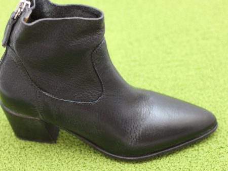 Women s 41401C Zip Boot - Black Calf For Discount