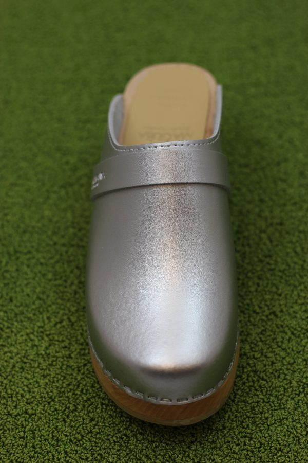 Women s Berkeley Clog - Silver Leather Fashion