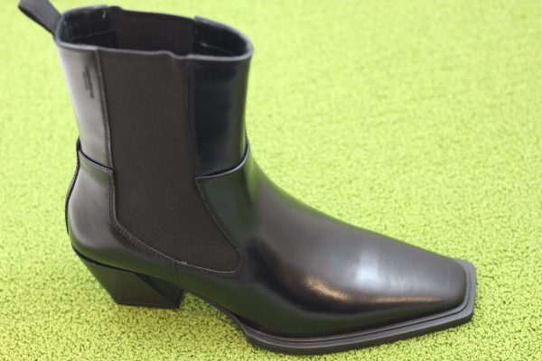 Womens Alina Chelsea Boot - Black Leather For Sale