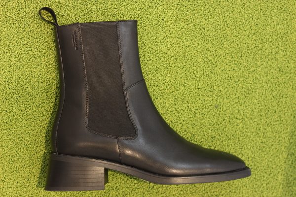 Womens Blanca Chelsea Boot - Black Leather Online Hot Sale