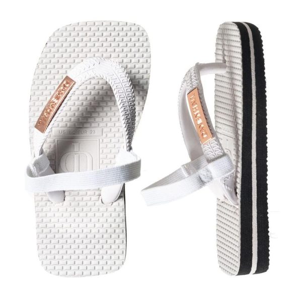 Damien Hall Flip Flops - White (Size 8-1) For Sale