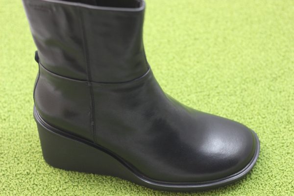 Womens Deena Zip Boot - Black Leather Online Sale