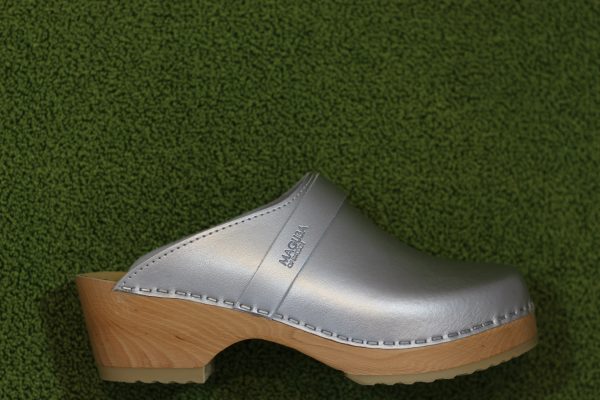 Women s Berkeley Clog - Silver Leather Fashion